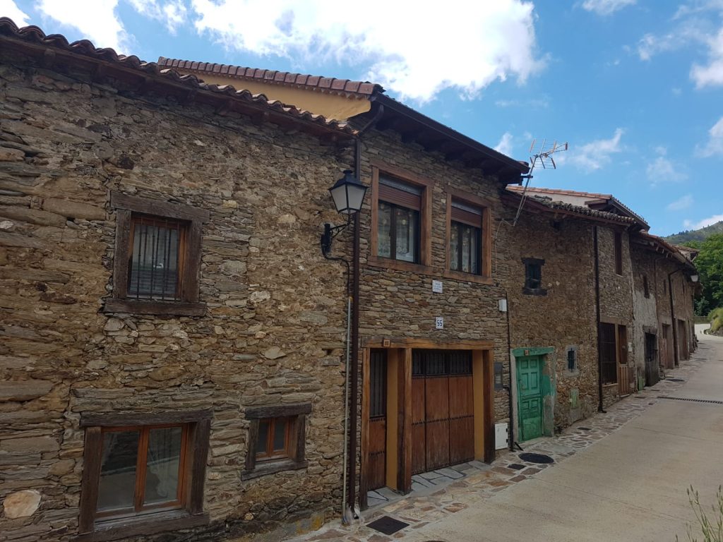 La Hiruela: qué ver en este paraíso verde de Madrid - 1