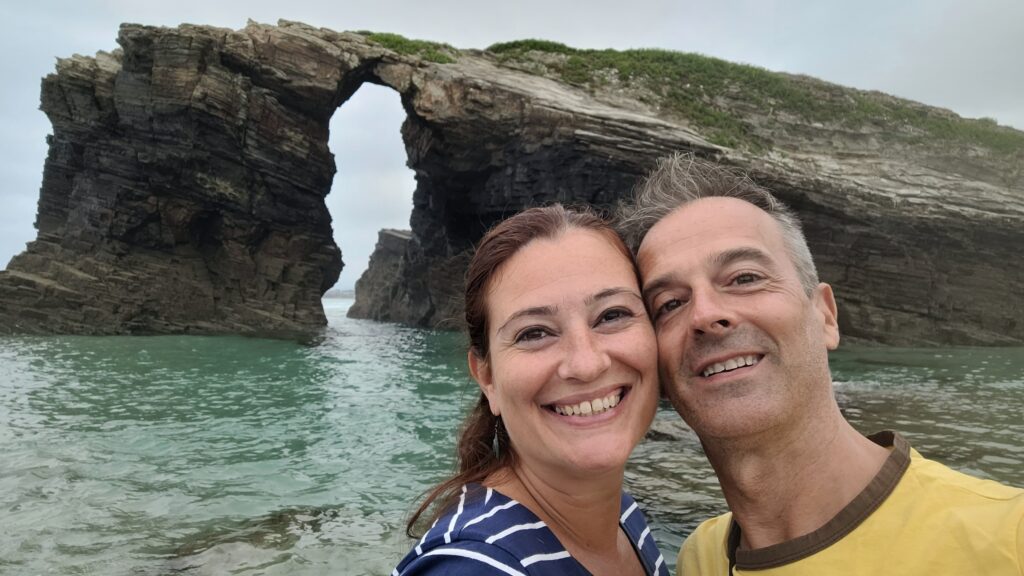 Playa de Las Catedrales – Viajando a Nuestro Aire % - 1